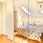 Cozy City Penthouse Apartment, Free Parking
