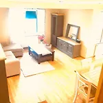 Cozy City Penthouse Apartment, Free Parking