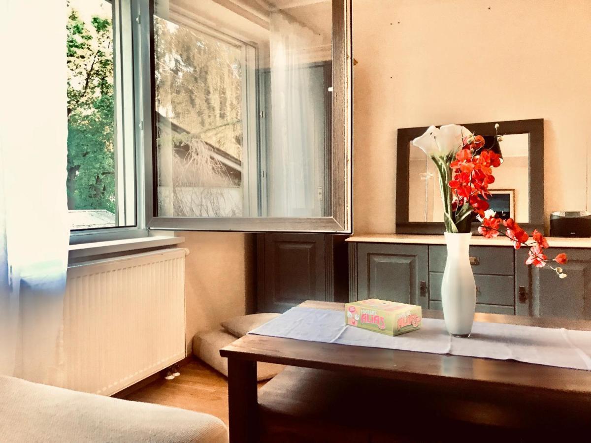 Leilighet Cozy Penthouse Apartment, Free Parking