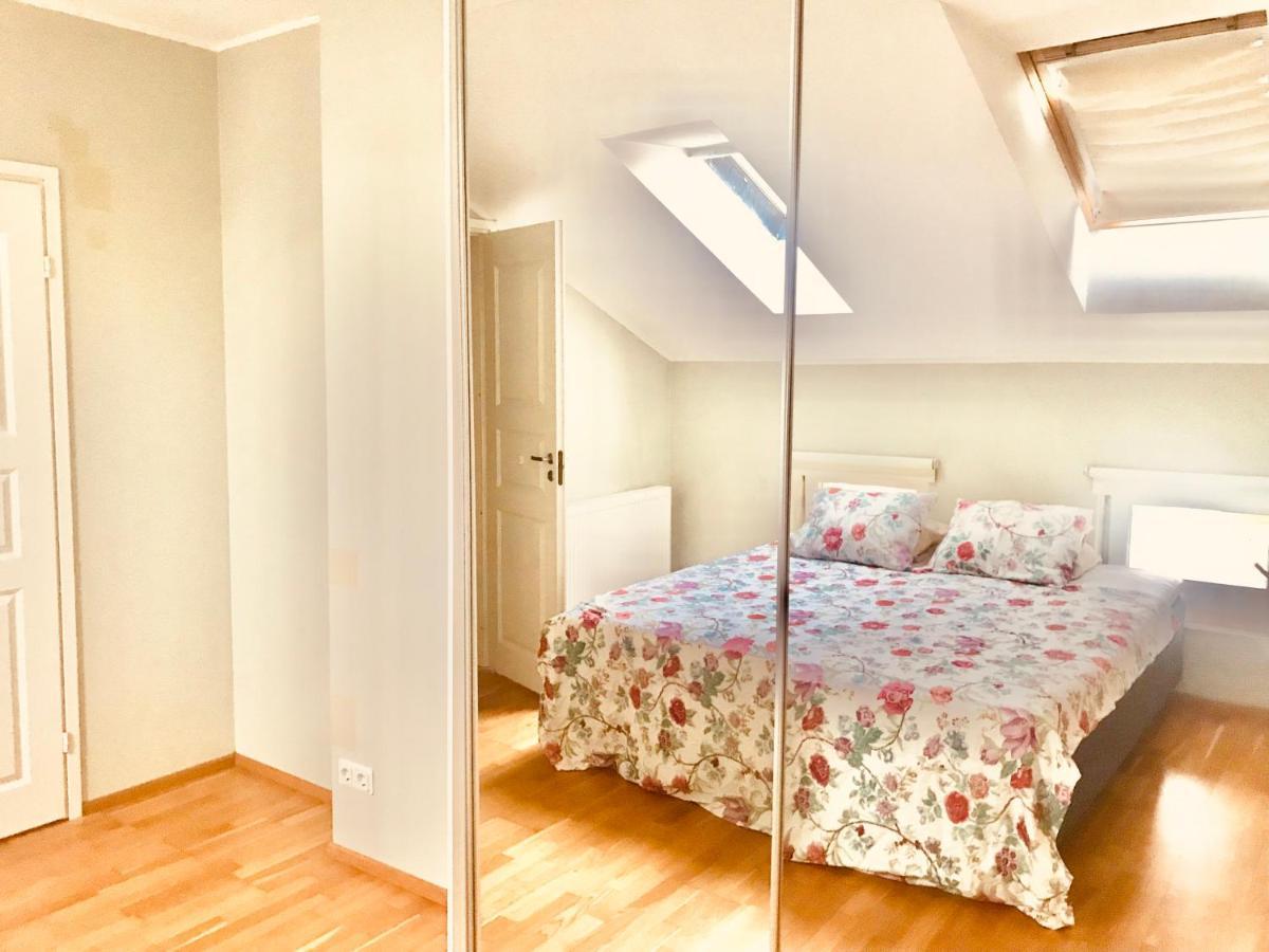 Cozy Penthouse Apartment, Free Parking Leilighet Tallinn